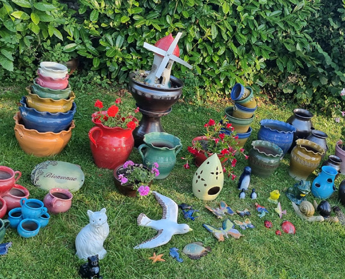 Ensemble de poteries de jardin et décorations extérieurs